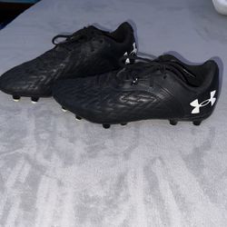 Under Armour Unisex Magnetico Soccer Cleats 