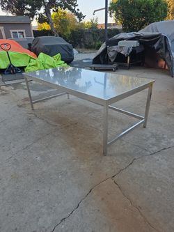 STAINLESS STEEL WORKBENCH