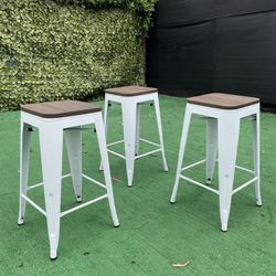Like New Set Of 3 White Metal Industrial Bar Stools 