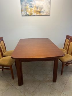 Wood Dining Table with 6 Chairs