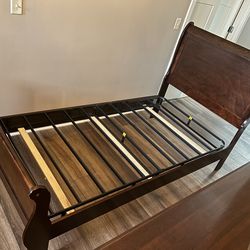 Twin bed