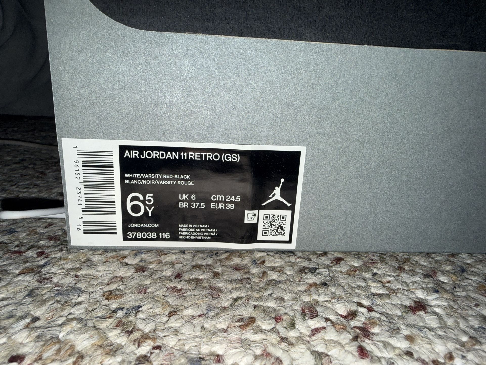 Jordan 11 Retro Cherry 2022