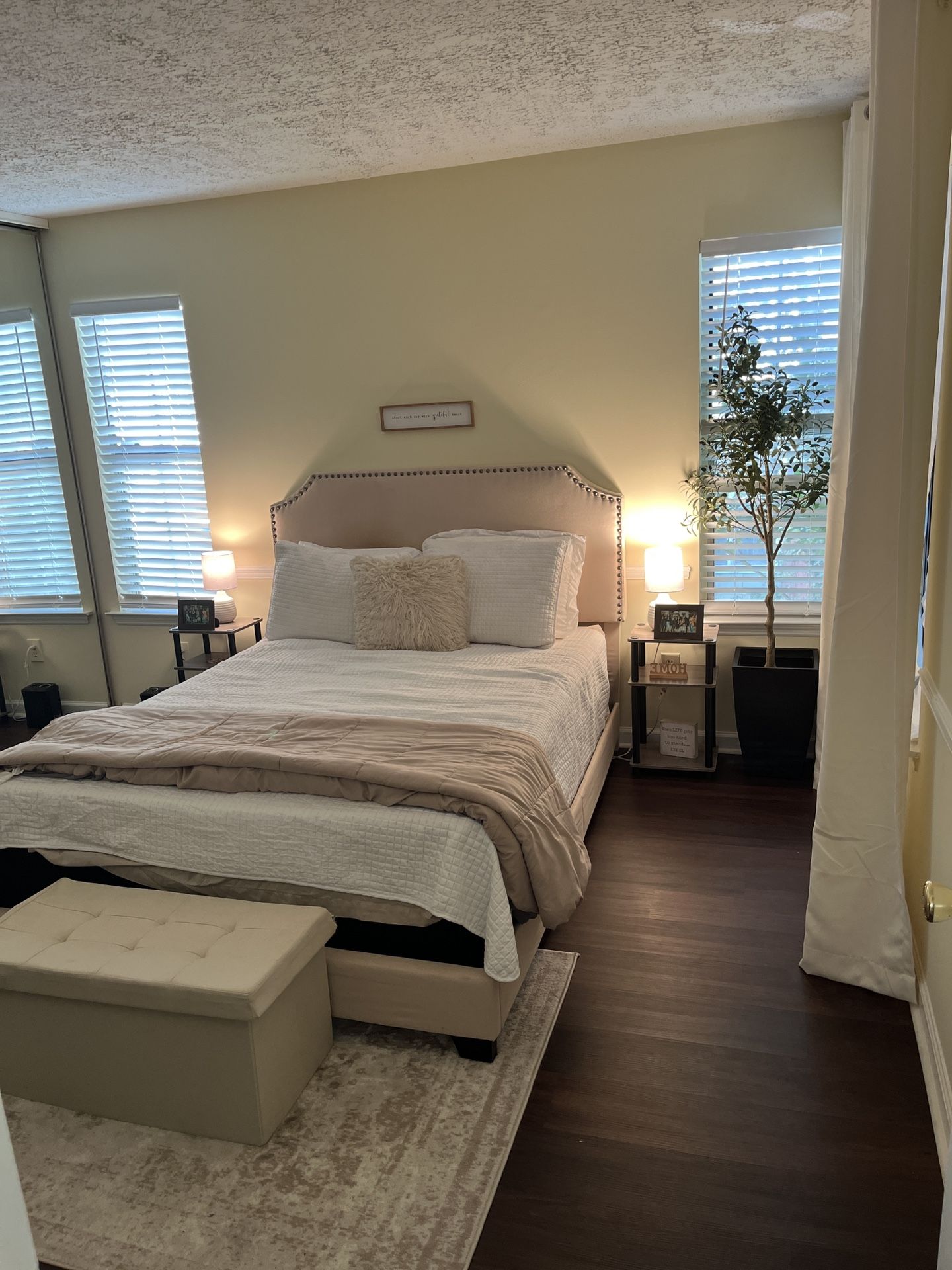 Entire Queen Bedroom Set For Sale for Sale in Stone Mountain, GA OfferUp