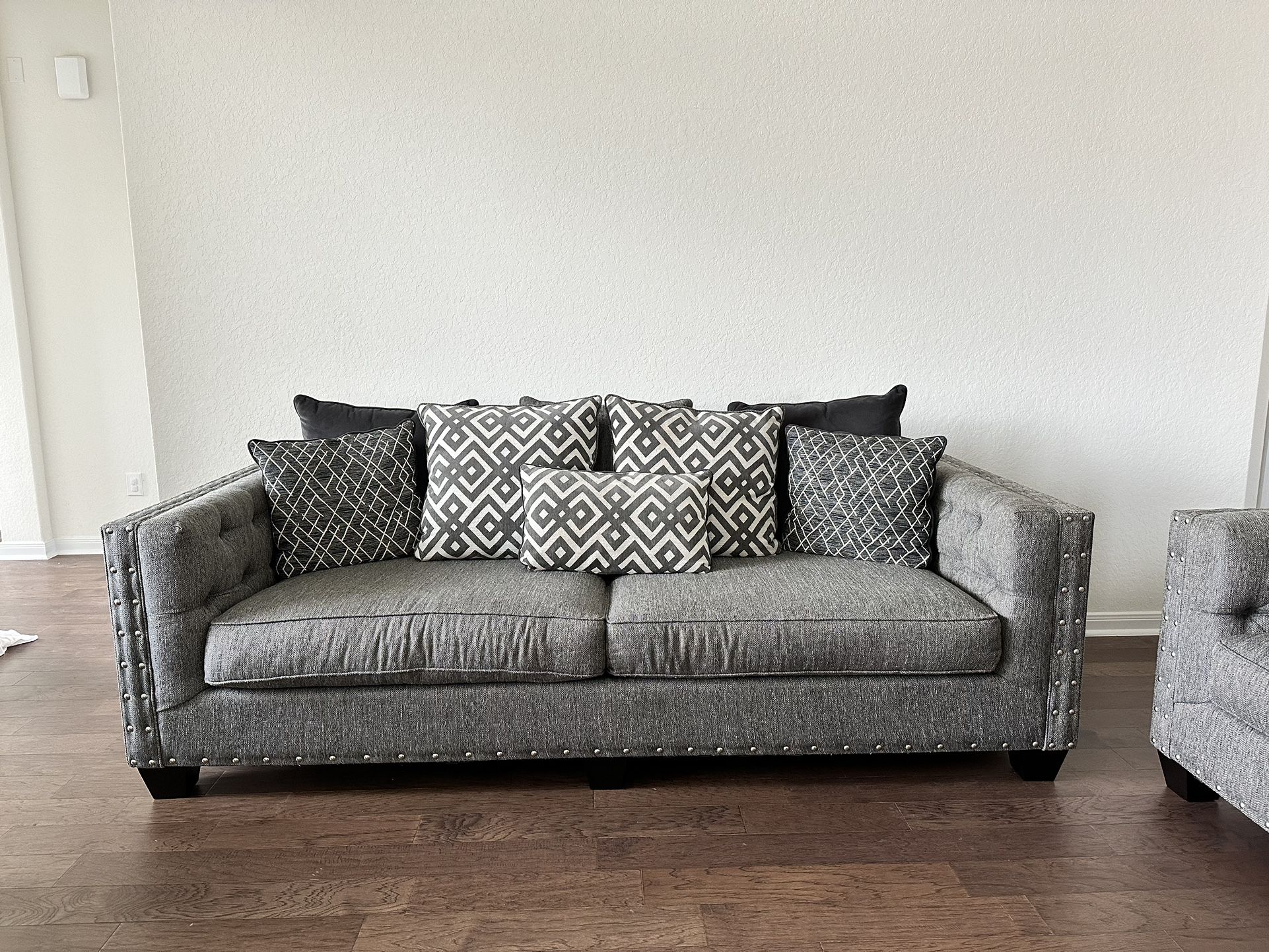 Cindy crawford home chelsea hills gray sofa discount
