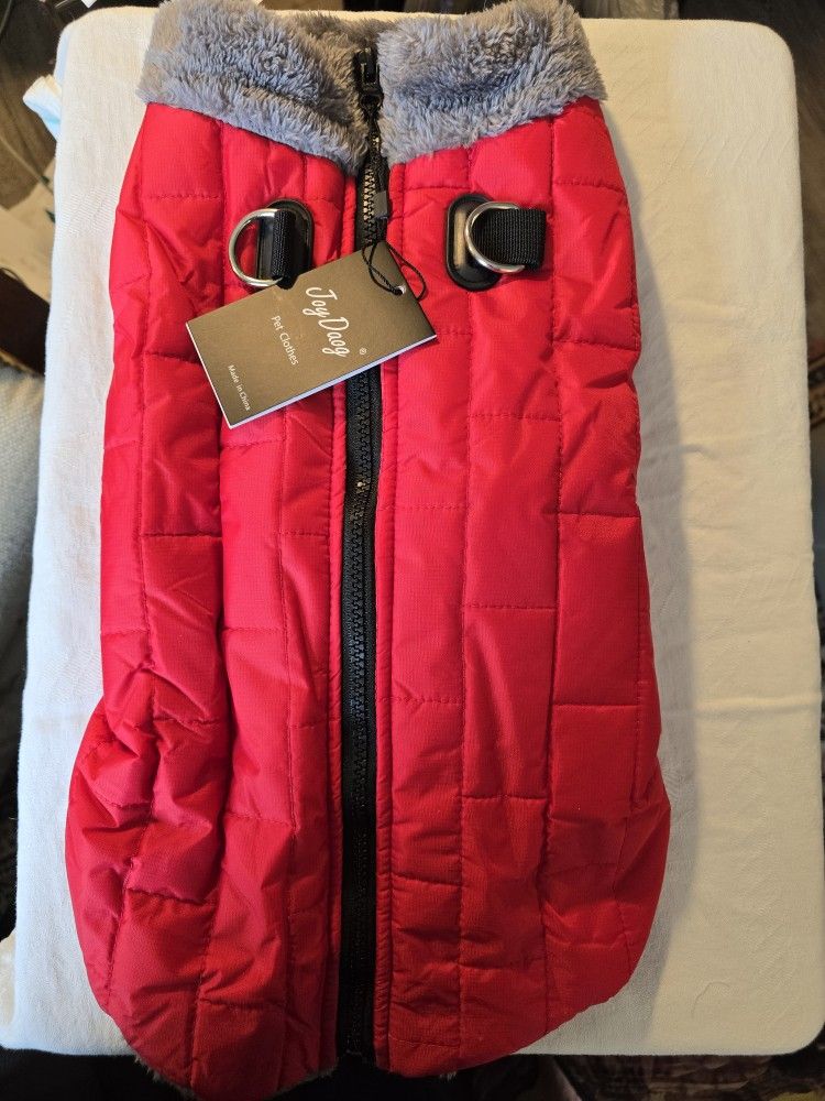 New Never Used Warm Dog Coat, Water Resistant, Fuzzy And Snuggle Size L