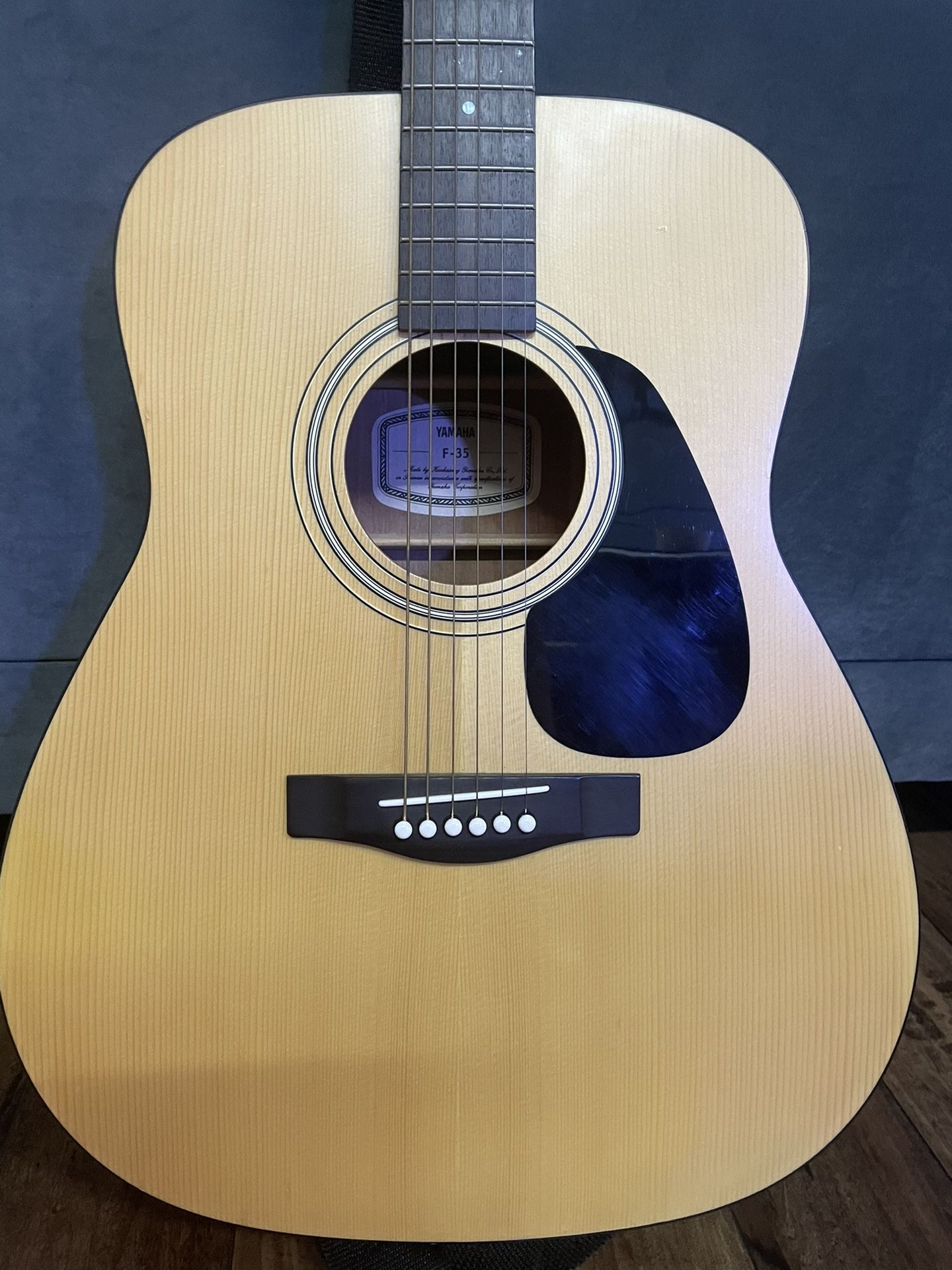 Yamaha F35 Guitar