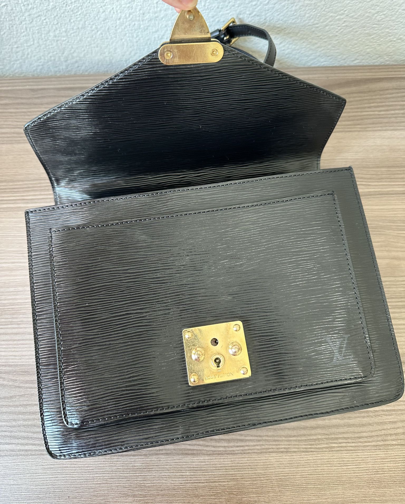 Louis Vuitton Epi Monceau Clutch - Black Clutches, Handbags - LOU734086