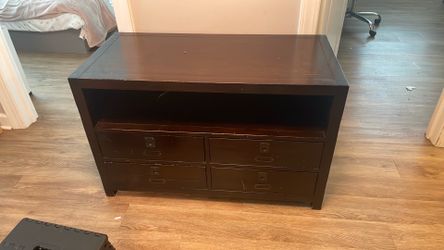 Dresser, drawers.