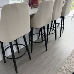 4 Barstools