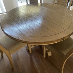 Round Dinning Table