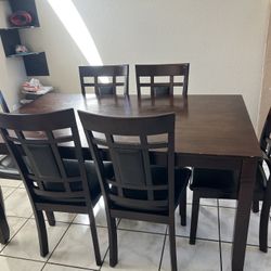 Dining Table Set