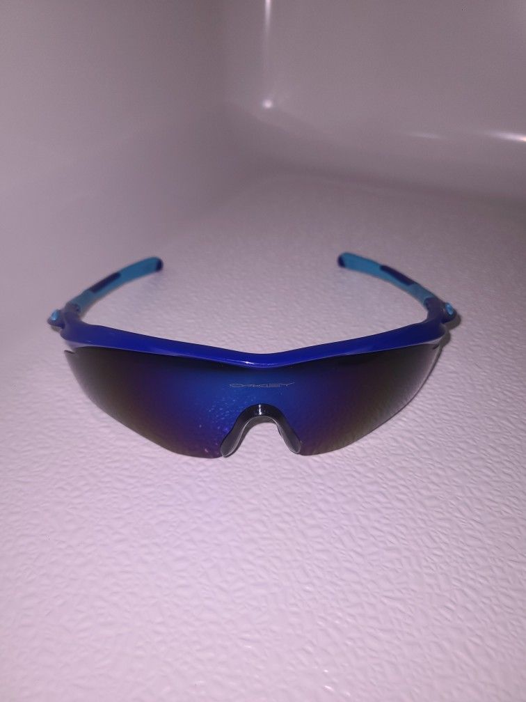 Oakley M2 Frame—Blue—Polarized—Men's Sunglasses. Made in USA. OO9212-07