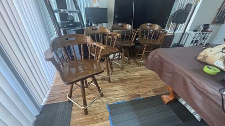 4 solid wood bar stool