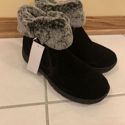 New Women’s Khombu Boots Black Size 9