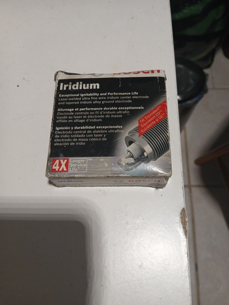 4 - Iridium Spark Plugs by Bosch