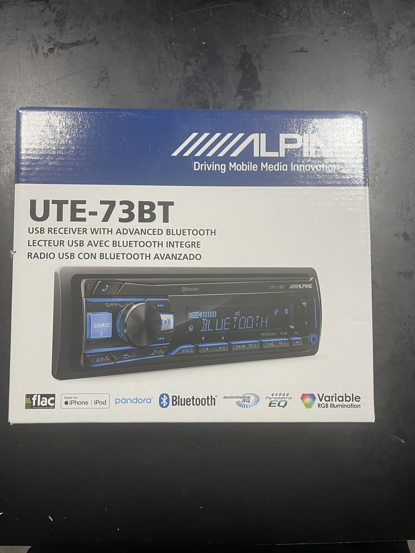 UTE-73BT Advanced Bluetooth® Multimedia Receiver