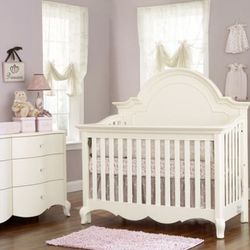 Beautiful Gently Used Crib And Drawer