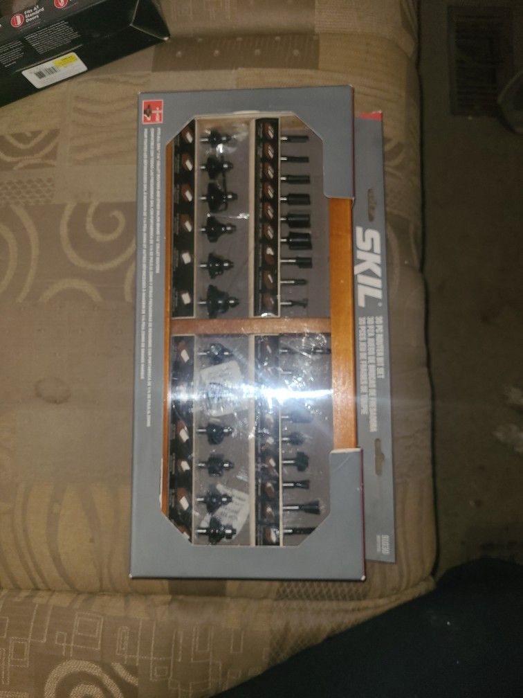 SKIL 30 PC router bit set