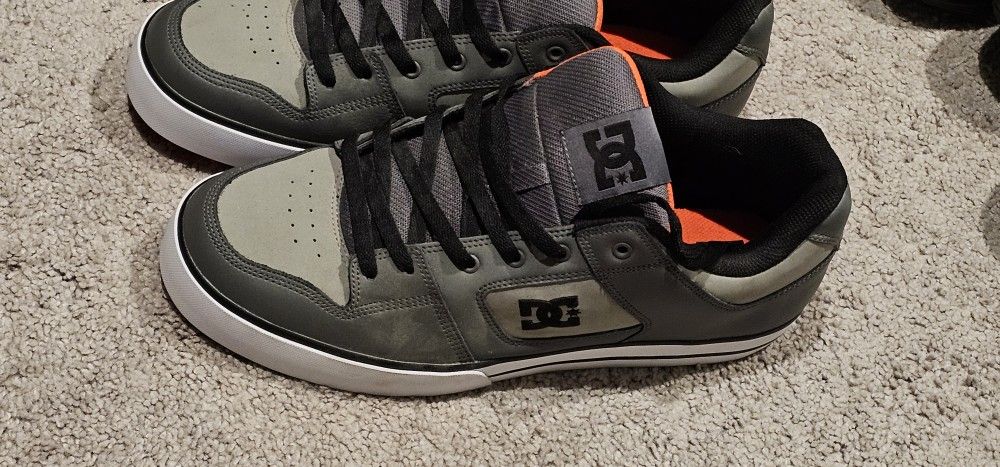 DC SHOES SIZE 14 MENS ORANGE GREY