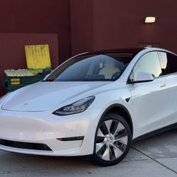2022 Tesla Model Y • Long Range Sport Utility 4D