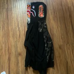 bape zip up hoodie