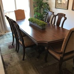 Dinning Room Table 