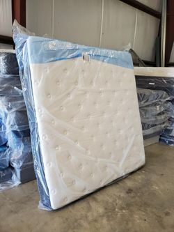 NEW King-size Pillowtop Mattresses with 10 Yr Warranty $275