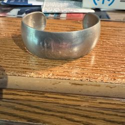 VINTAGE LEONARD GENUINE PEWTER MADE IN BOLIVIA FLORAL CUFF BRACELET 