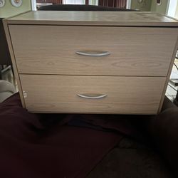 Storage w 2 Drawer 