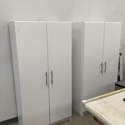 2 Cabinets with shelves - OBO