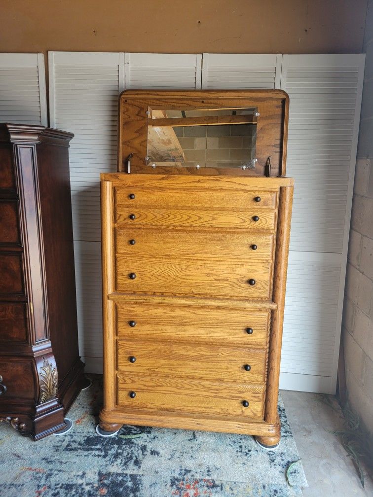 Tall Chest of Drawers 