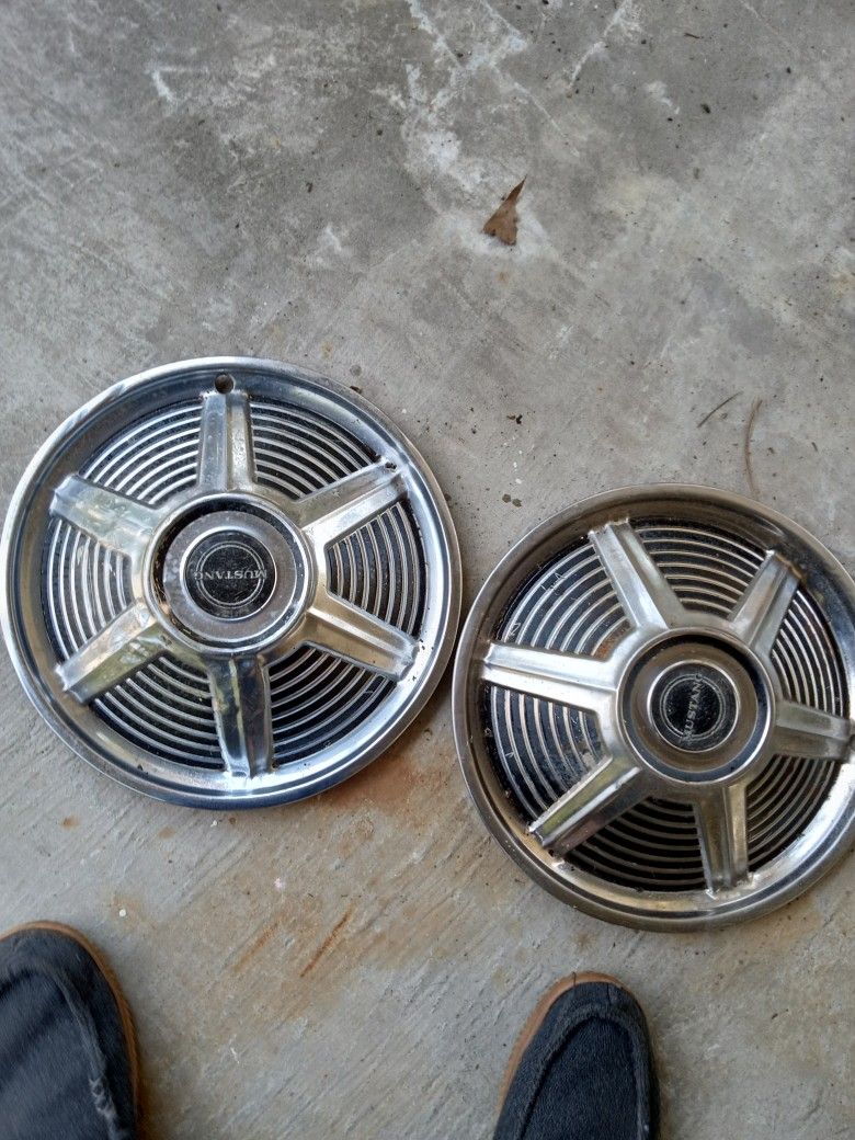 1965 Ford Mustang Hubcaps