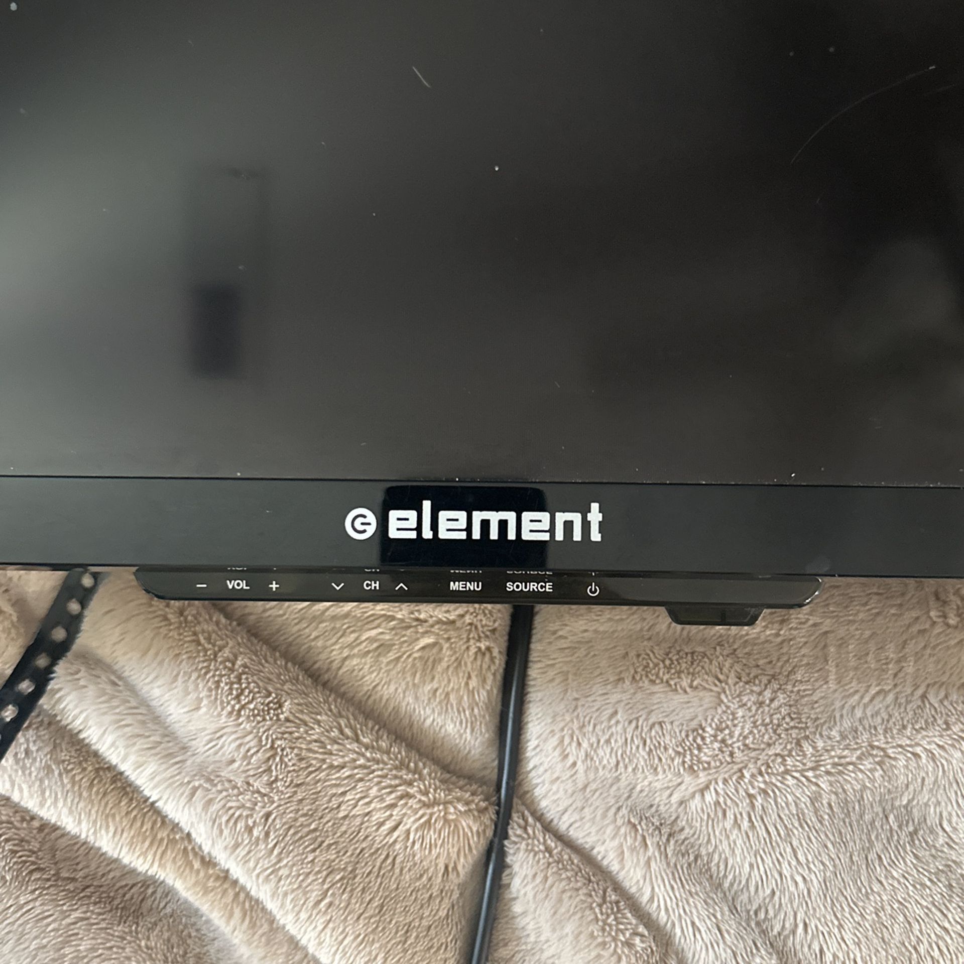 Element 40” TV