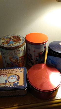 Cookie tins