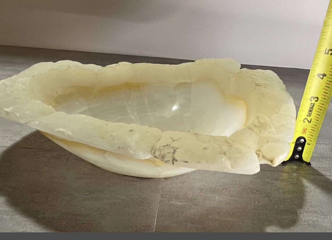 Onyx Bowl Centerpiece