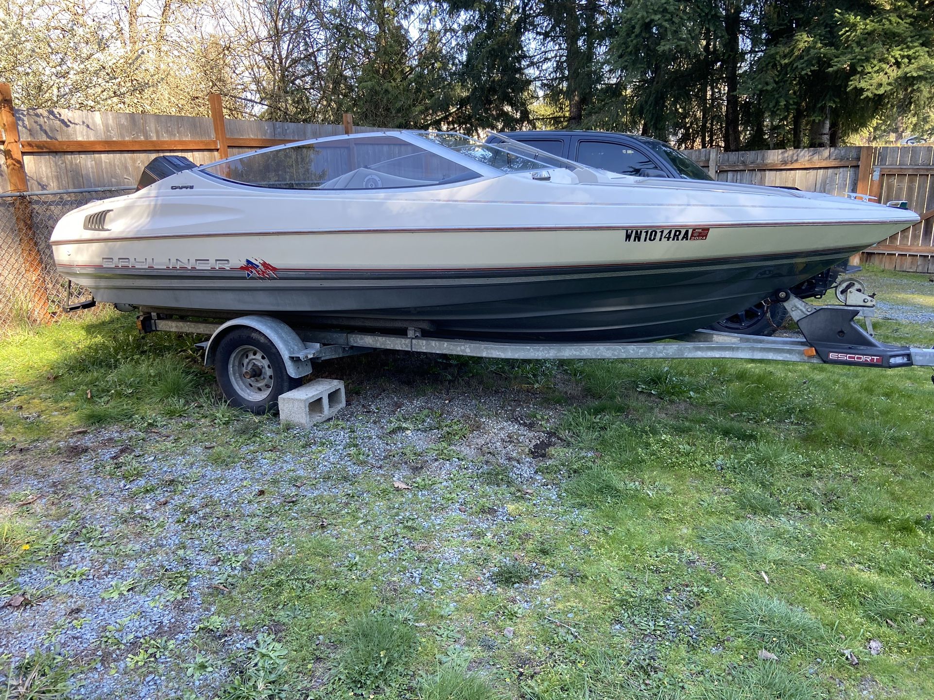 1990 Bayliner Capri  19ft