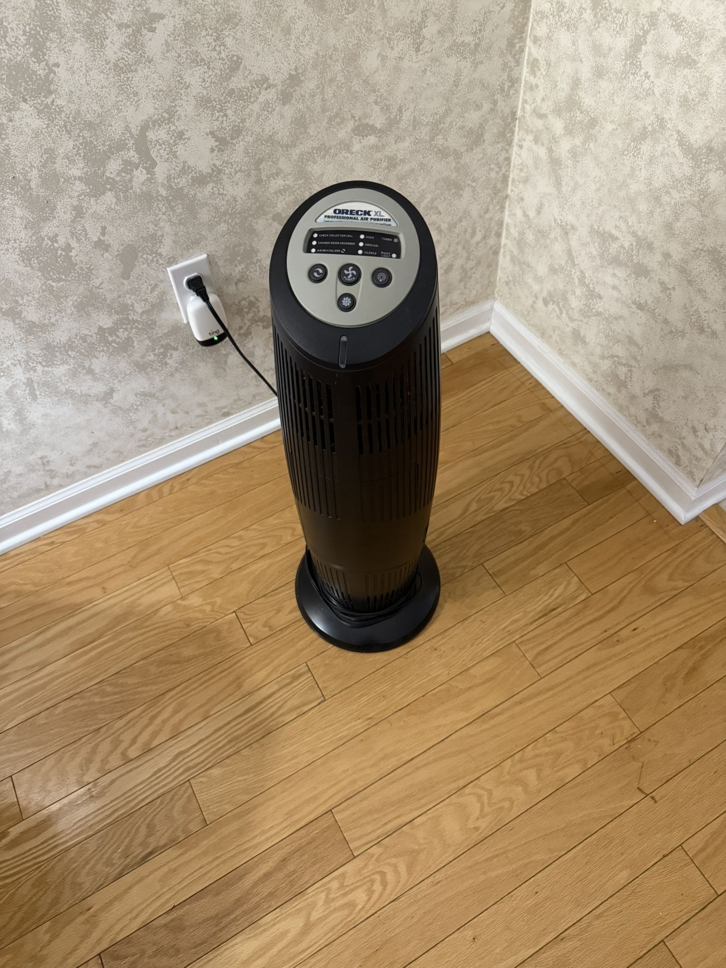 Oreck XLTruman Cell Air Purifier
