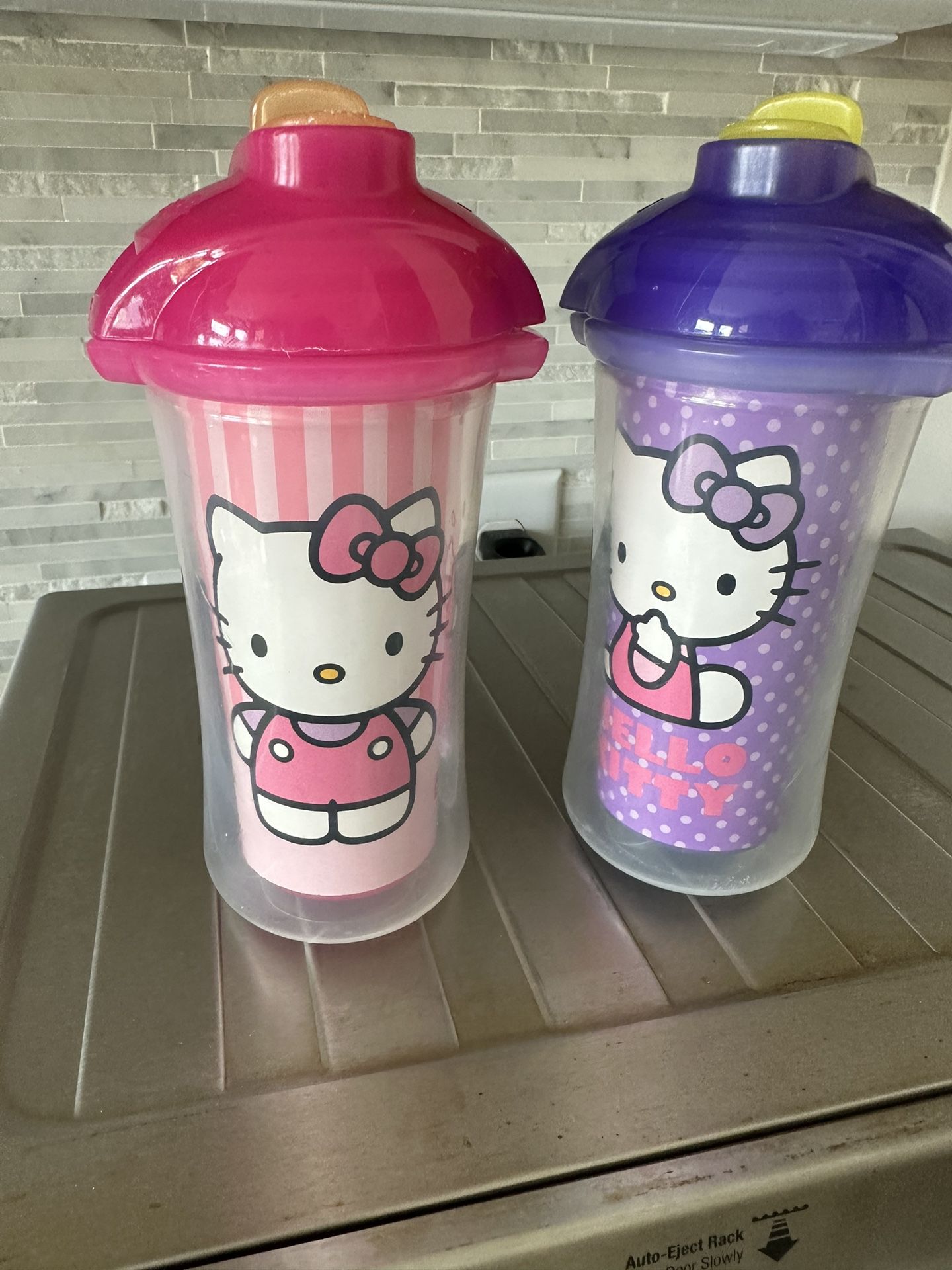 “2”Hello Kitty Munchkin Brand Insulated Straw Cups