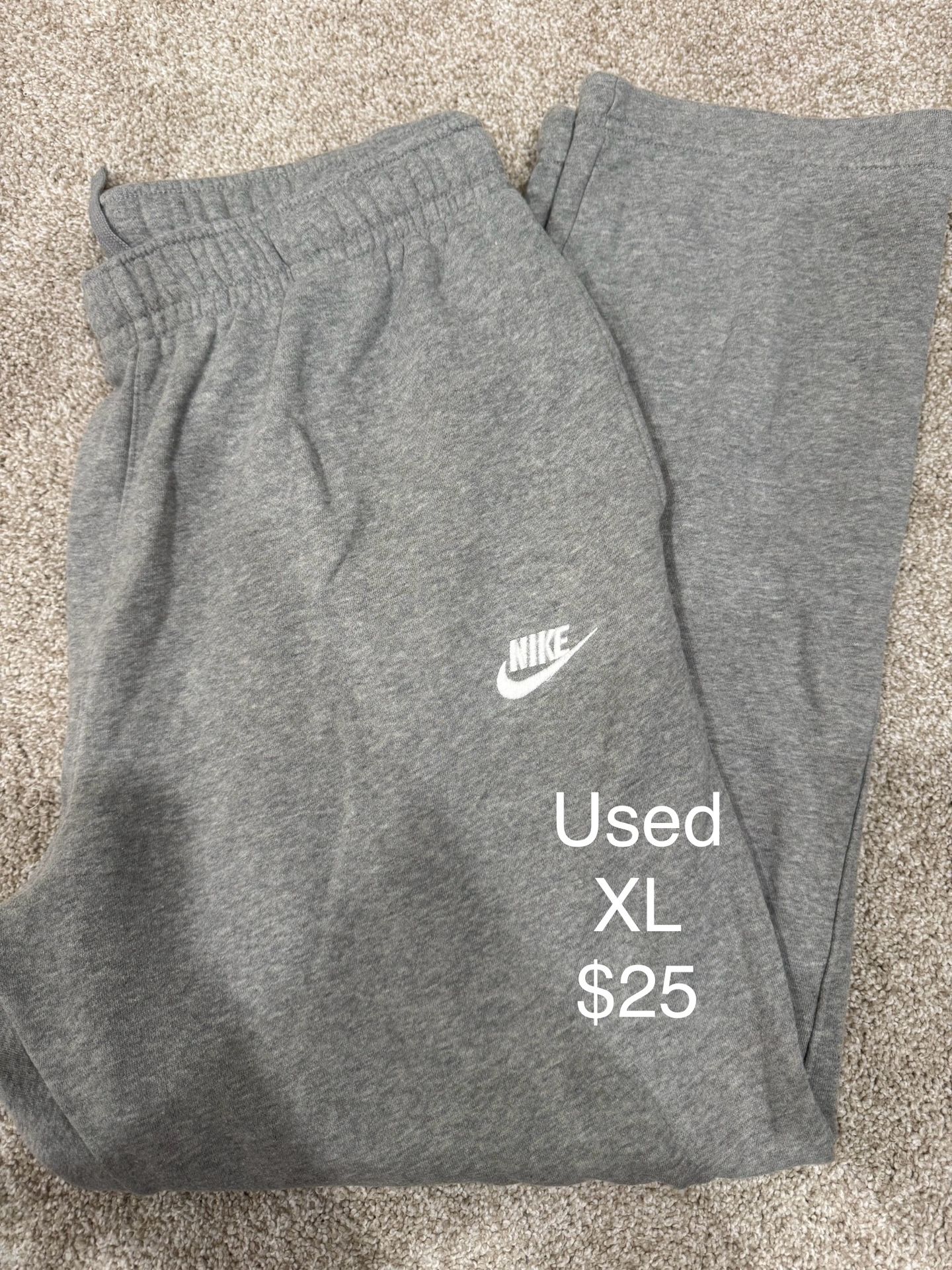 Nike Sweatpants