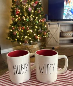 Rae Dunn Hubby And Wifey mug set six dollars