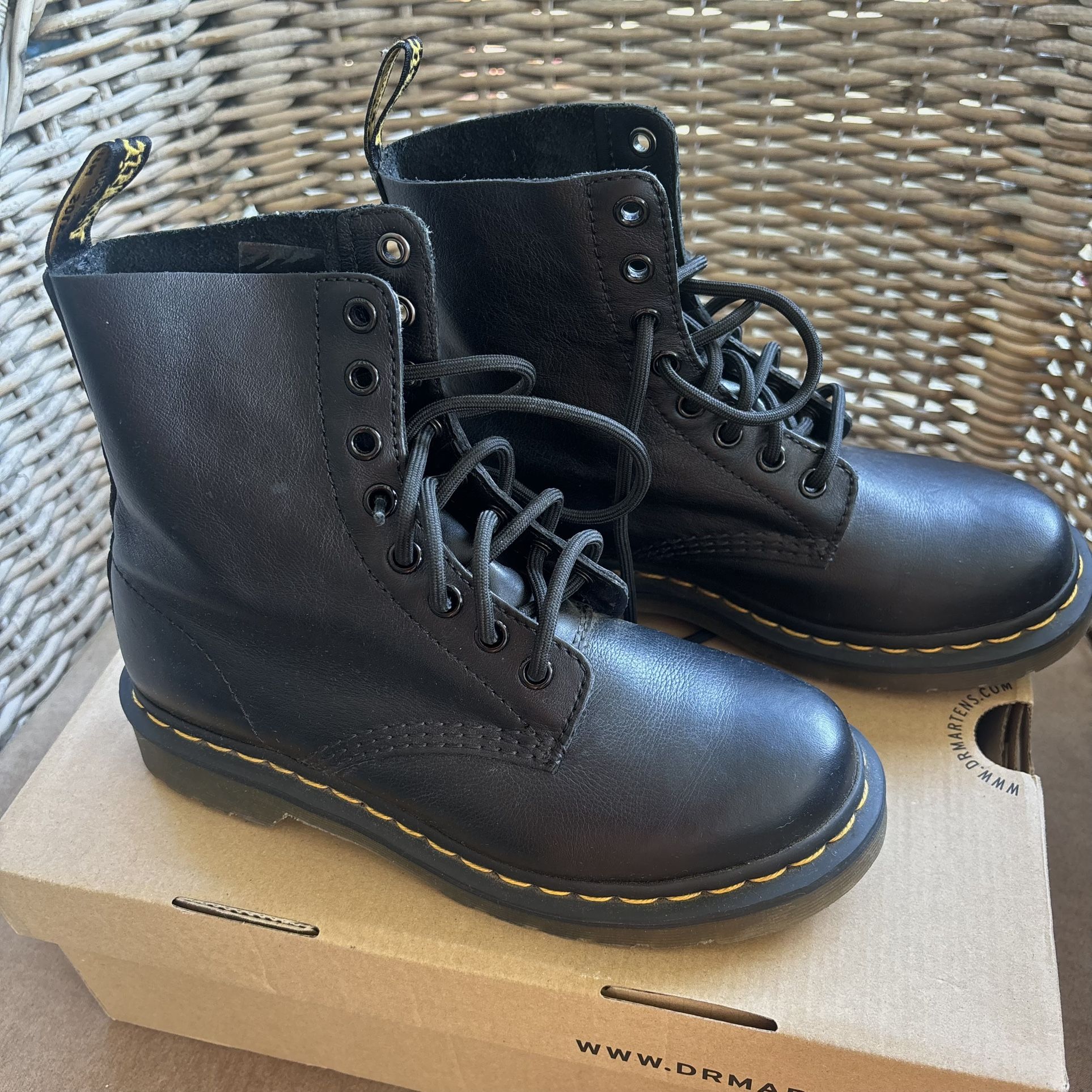 Doc Marten Boots - Women 6 - US Size 