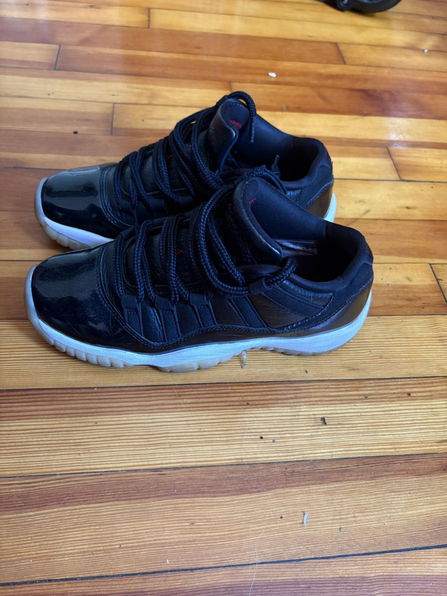 Jordan 11s Black And White Lows Size 5.5Y