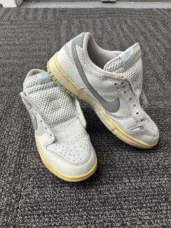 Nike Women's 8.5 Dunk SE Low Winter Storm Leather Sneakers White/Gray HQ3619-121