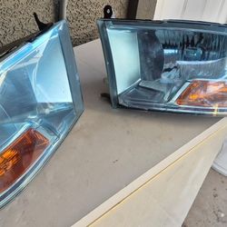 Dodge Ram Custom Headlights 