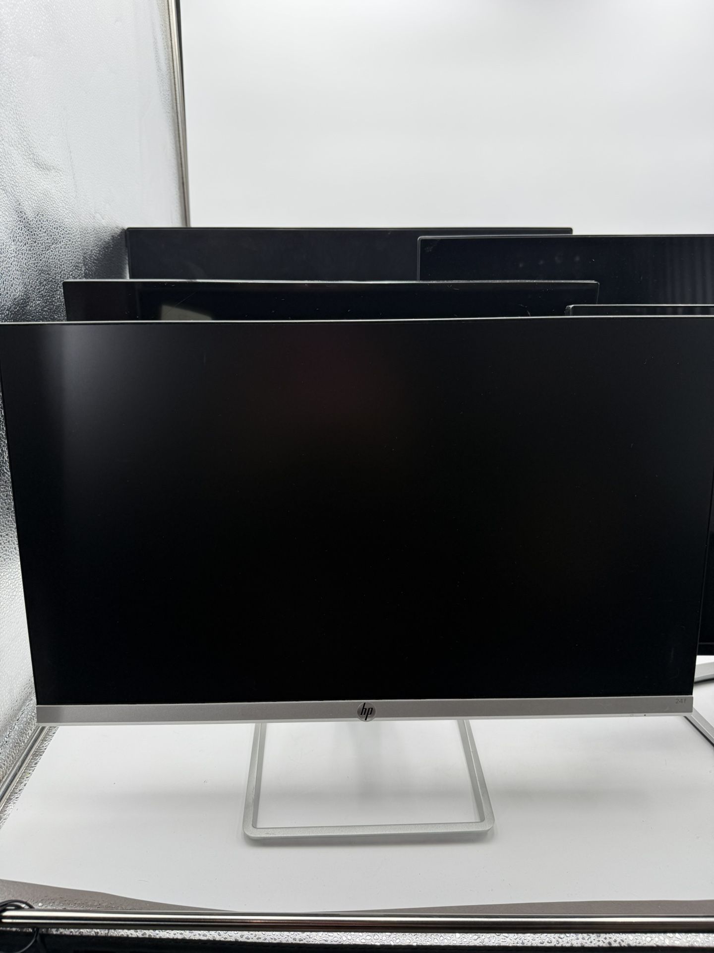 Lot of 5 Computer Monitors – HP, Dell, AOC – For Parts or Not Working