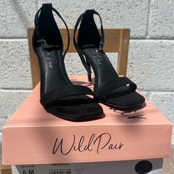 New Wild Pair Heels Size 6W