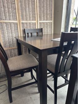 Dining table set with chairs