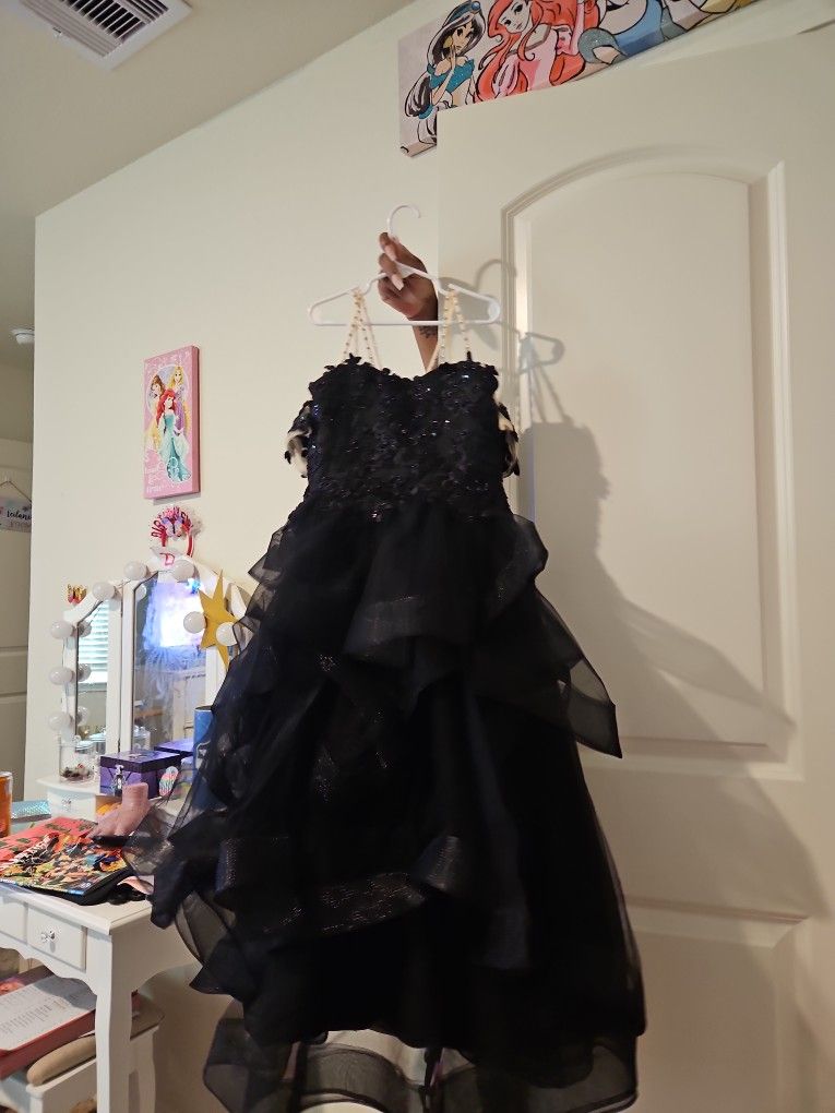 Pagent Gown. Size 8.