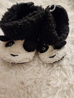 Black And White Baby Slippers