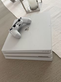 PS4 Pro White